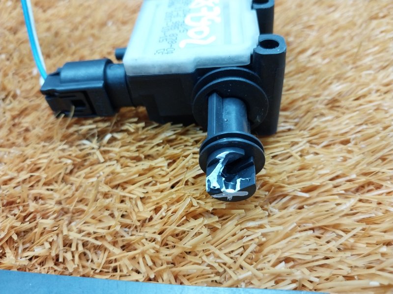 Замок лючка бензобака, 950 рублей, Красноярск