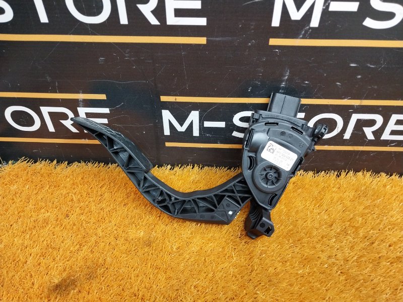 педаль газа, 500 рублей, Красноярск