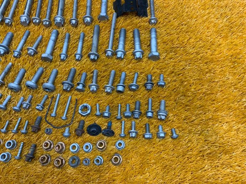 Болты и гайки ДВС, 750 рублей, Красноярск