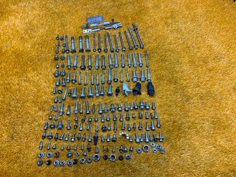 Болты и гайки ДВС, 930 рублей, Красноярск