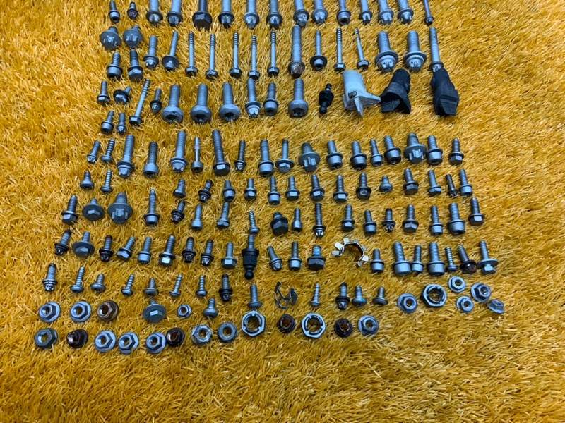 Болты и гайки ДВС, 930 рублей, Красноярск