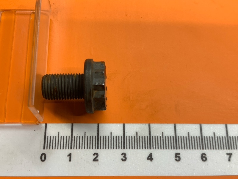 болт гидротрансформатора, 300 рублей, Красноярск