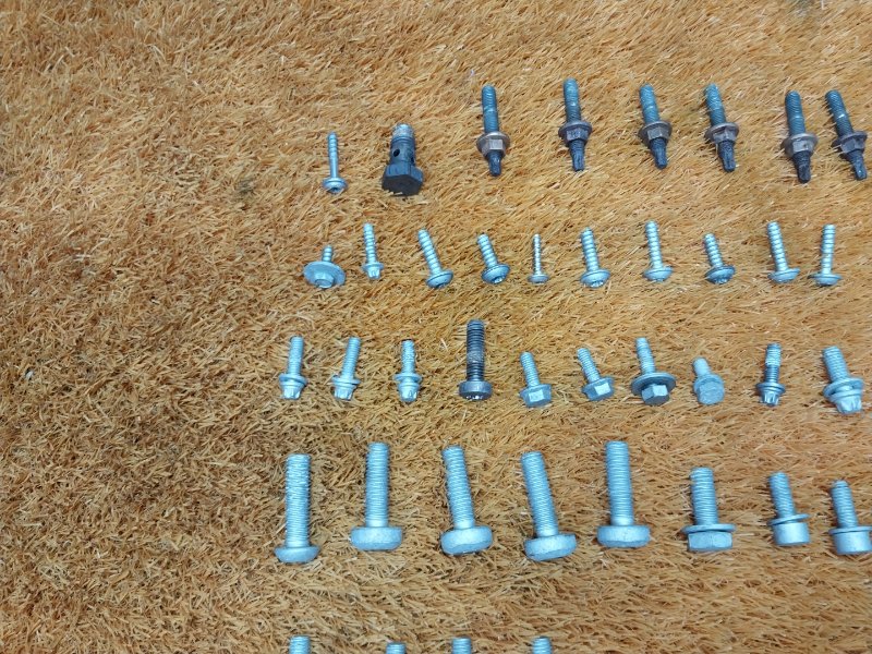 Болты и гайки ДВС, 570 рублей, Красноярск