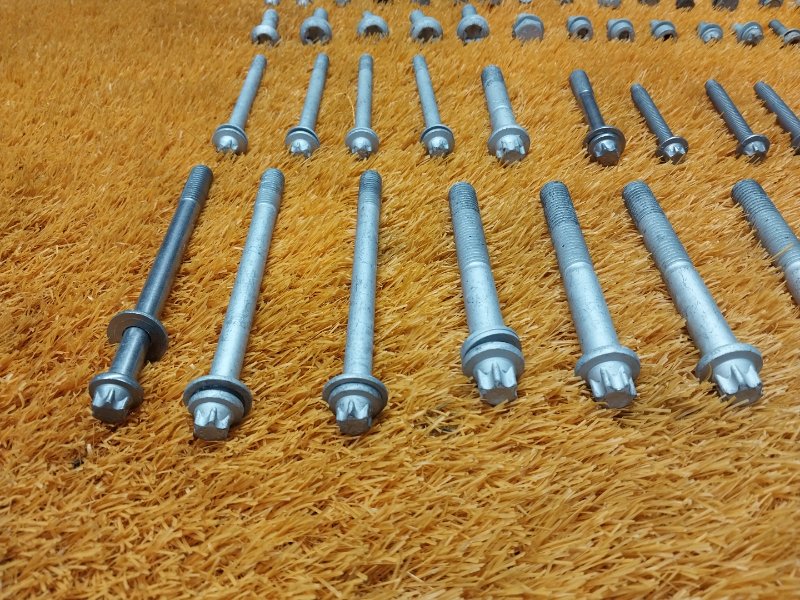 Болты и гайки ДВС, 570 рублей, Красноярск