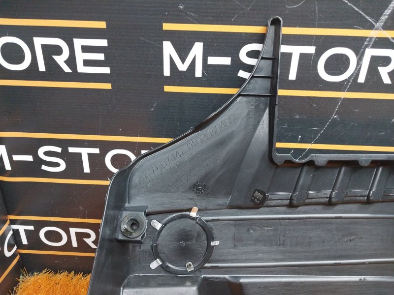 крышка двигателя, 2000 рублей, Красноярск