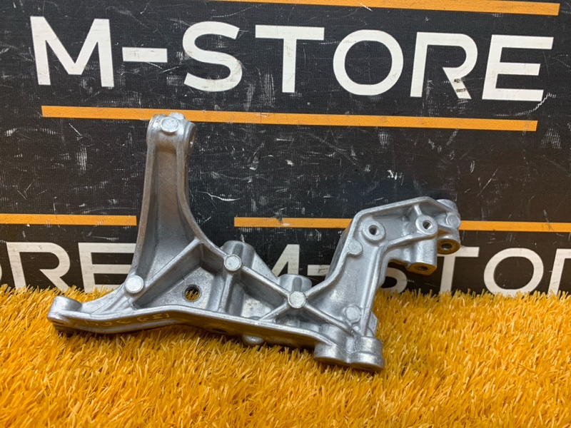 кронштейн, 300 рублей, Красноярск