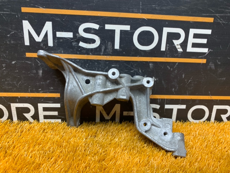 кронштейн, 300 рублей, Красноярск