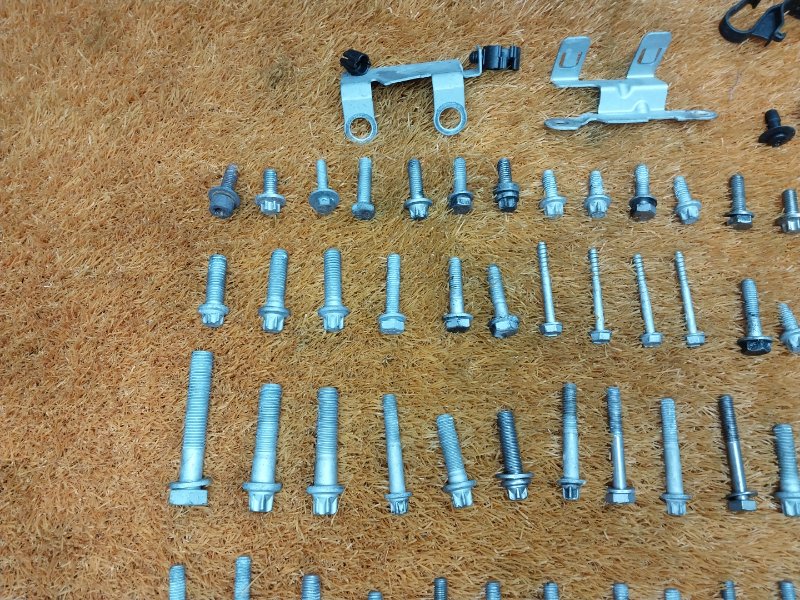 Болты и гайки ДВС, 930 рублей, Красноярск