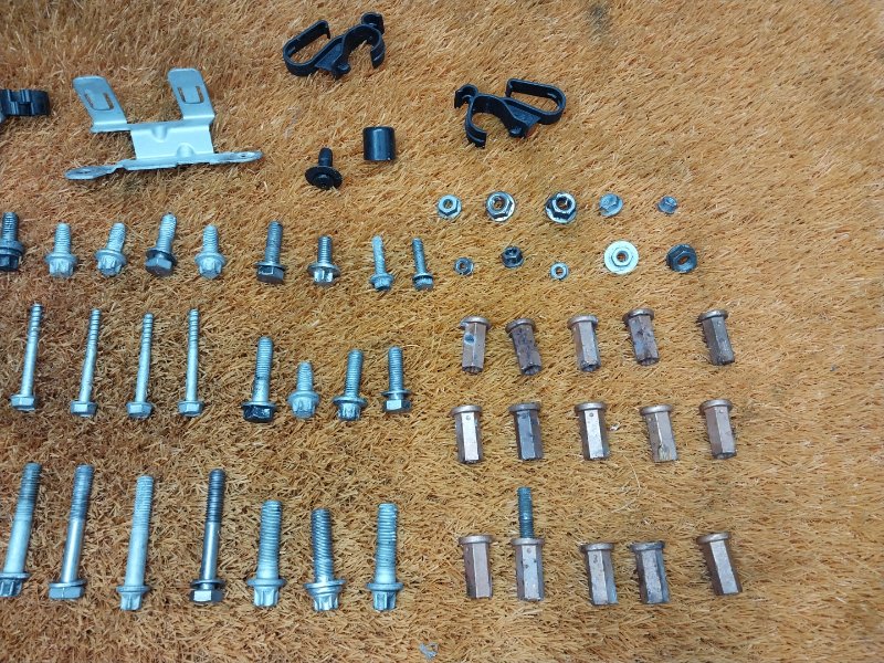 Болты и гайки ДВС, 930 рублей, Красноярск