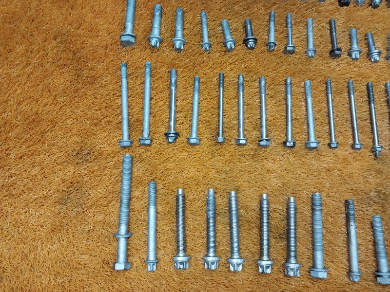 Болты и гайки ДВС, 930 рублей, Красноярск