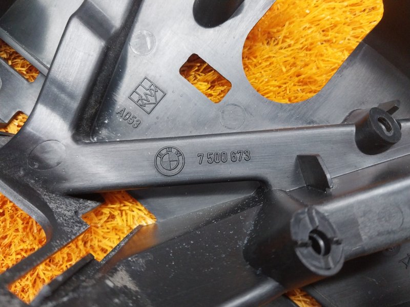 Кронштейн впускного коллектора, 300 рублей, Красноярск