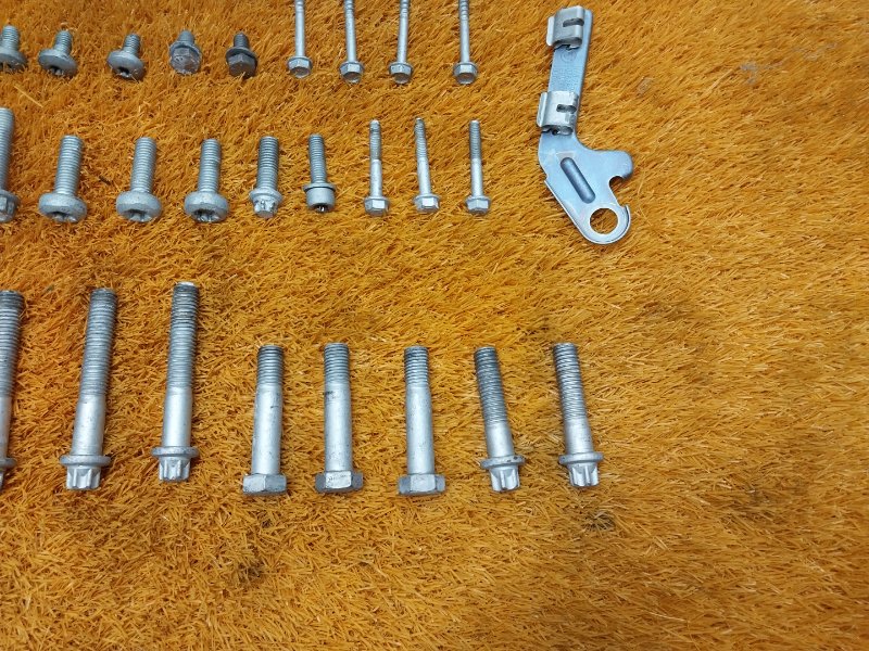 Болты и гайки ДВС, 380 рублей, Красноярск