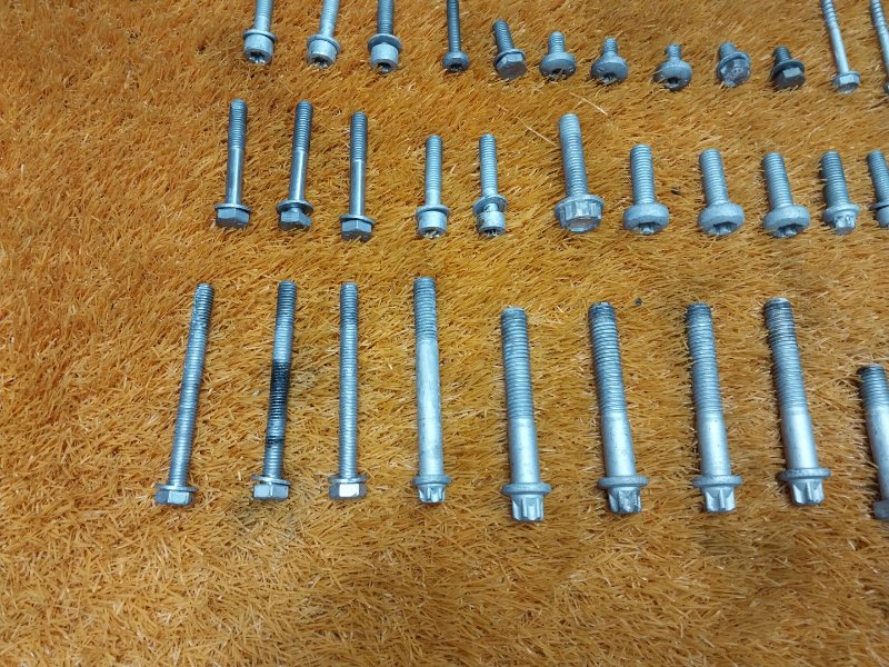 Болты и гайки ДВС, 380 рублей, Красноярск