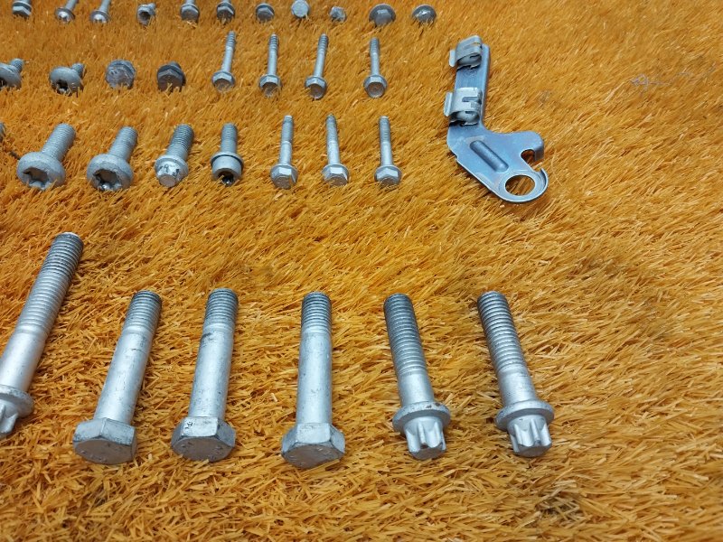 Болты и гайки ДВС, 380 рублей, Красноярск