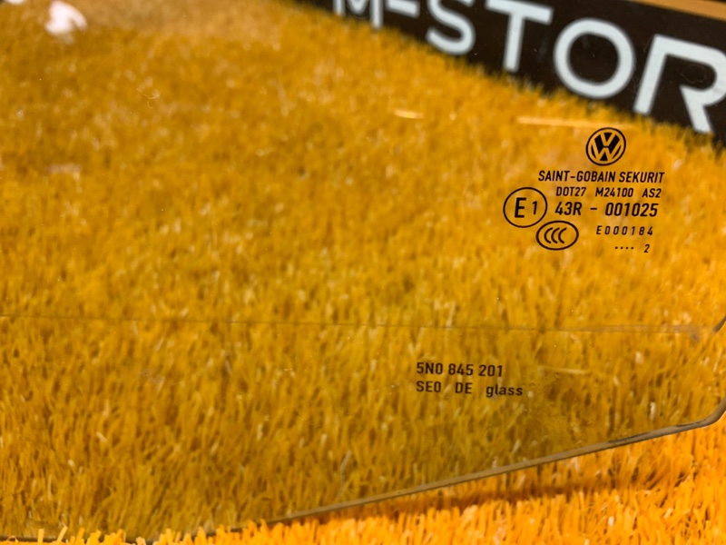 Стекло боковое, 1290 рублей, Красноярск