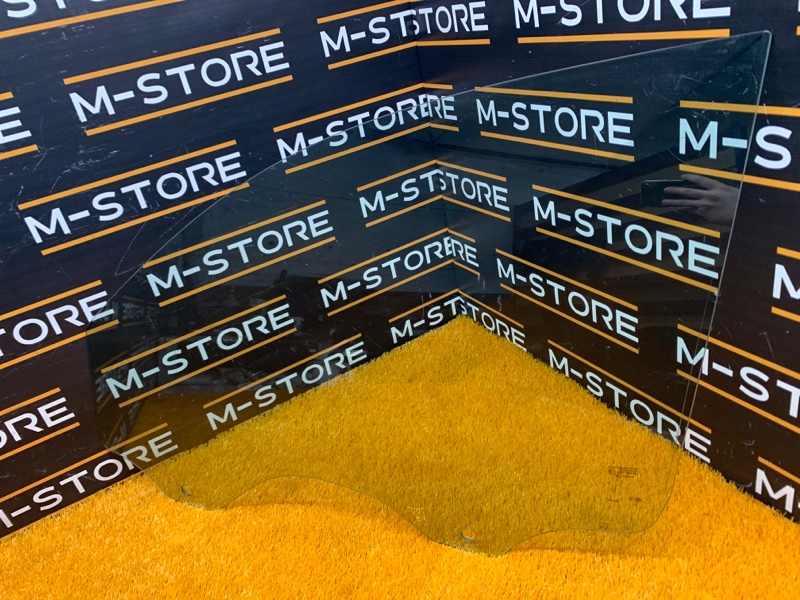 Стекло боковое, 1920 рублей, Красноярск