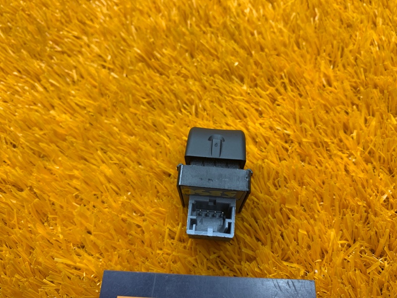 кнопка стеклоподъемника, 300 рублей, Красноярск