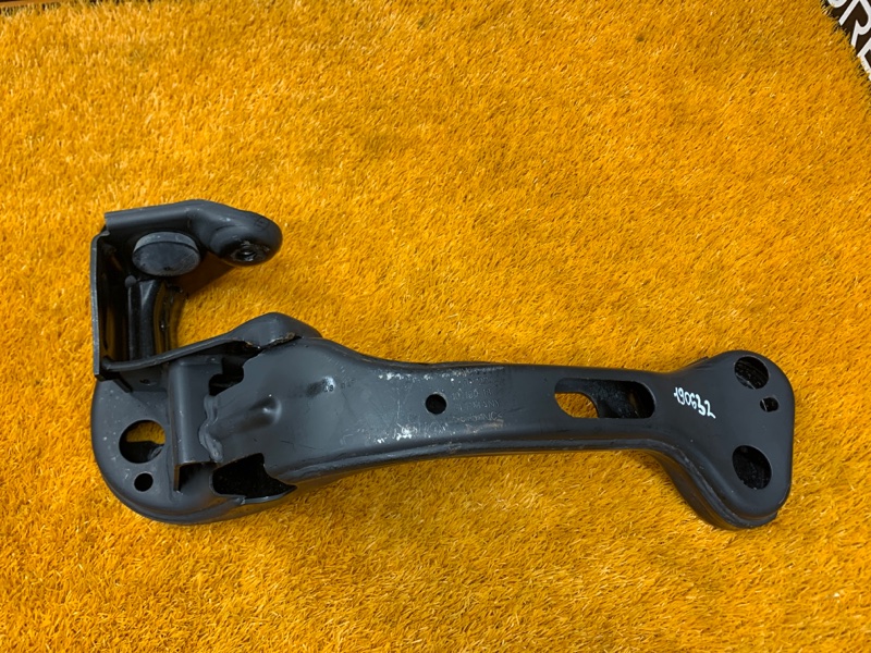 Кронштейн КПП, 500 рублей, Красноярск