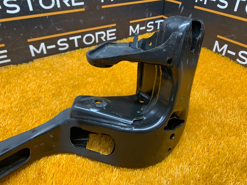 Кронштейн КПП, 500 рублей, Красноярск