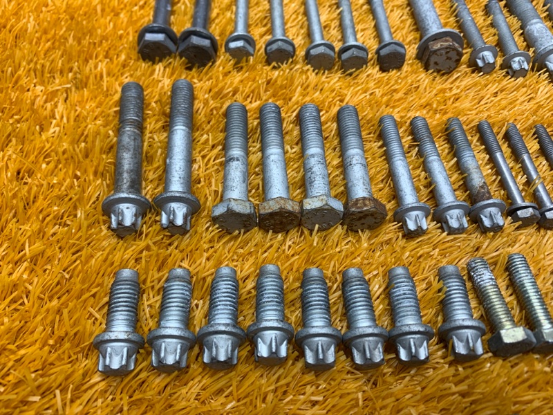 Болты и гайки ДВС, 570 рублей, Красноярск