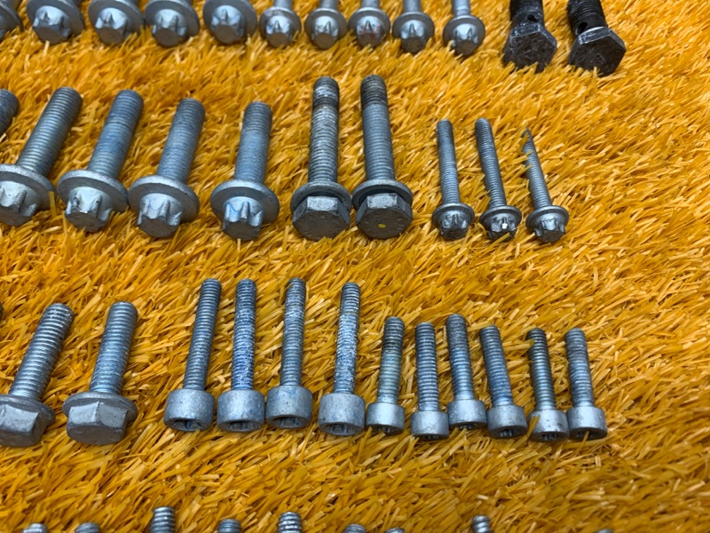 Болты и гайки ДВС, 930 рублей, Красноярск