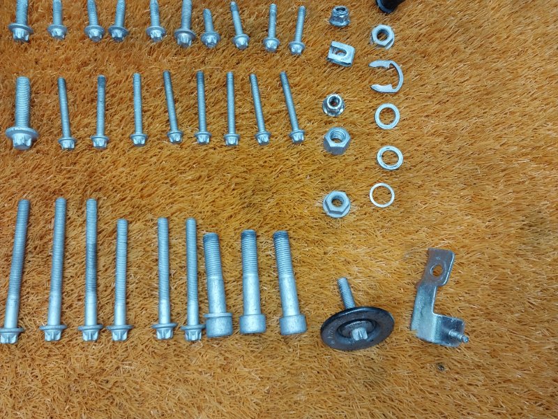 Болты и гайки ДВС, 930 рублей, Красноярск