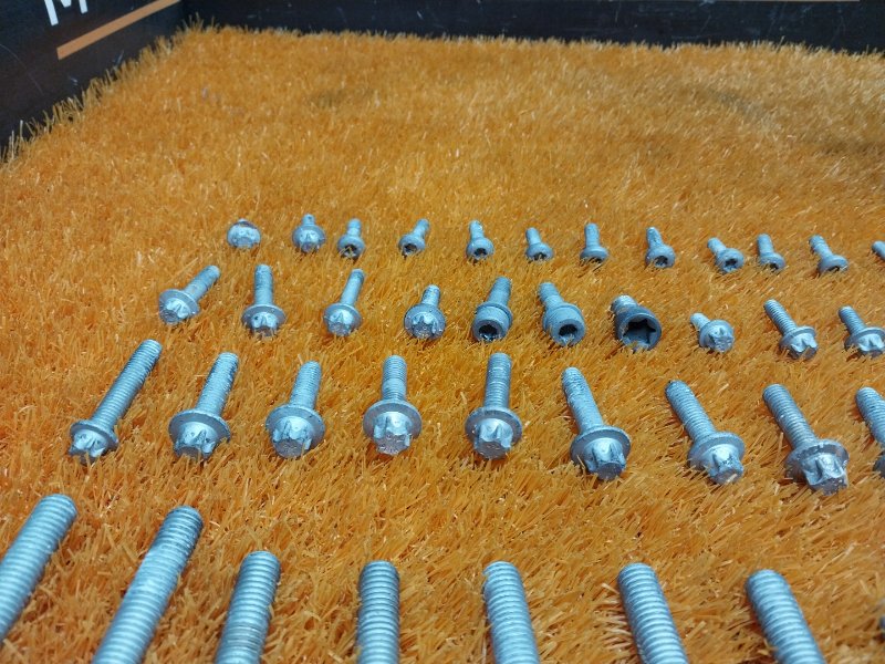 Болты и гайки ДВС, 930 рублей, Красноярск