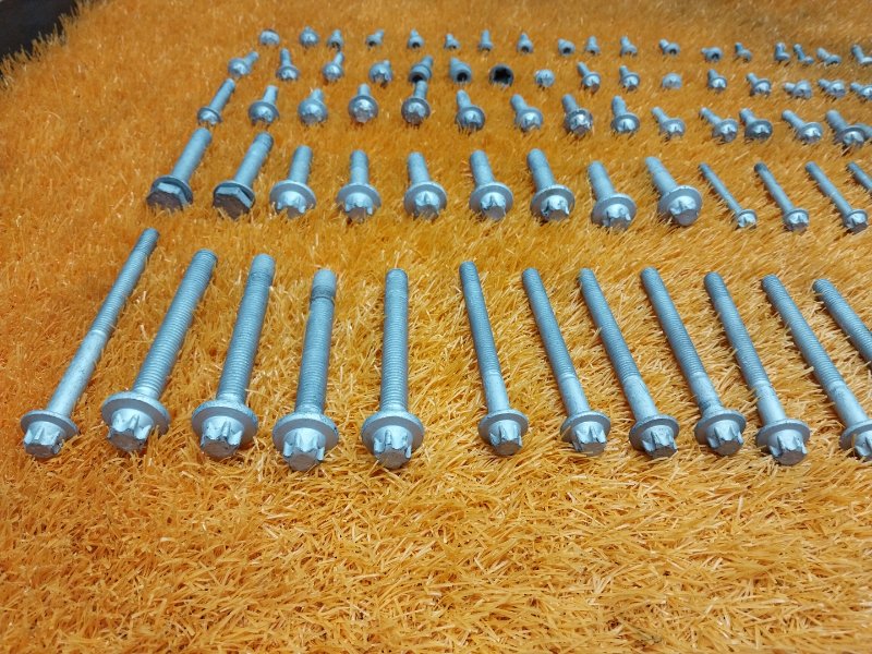 Болты и гайки ДВС, 930 рублей, Красноярск