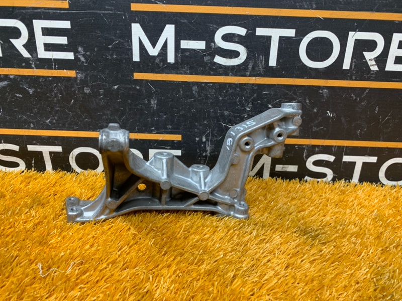 кронштейн, 300 рублей, Красноярск