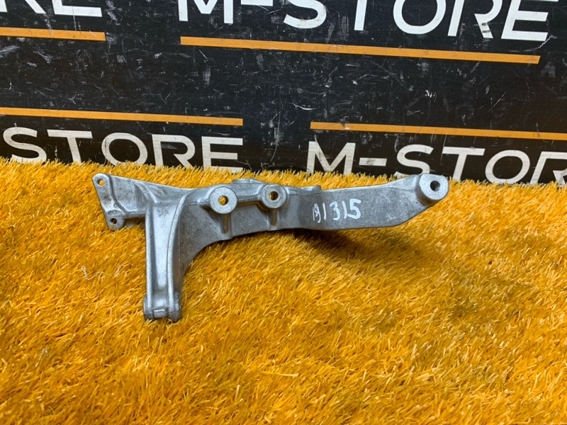 кронштейн, 300 рублей, Красноярск