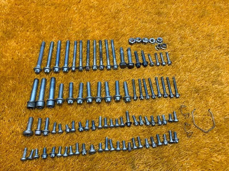 Болты и гайки ДВС, 930 рублей, Красноярск