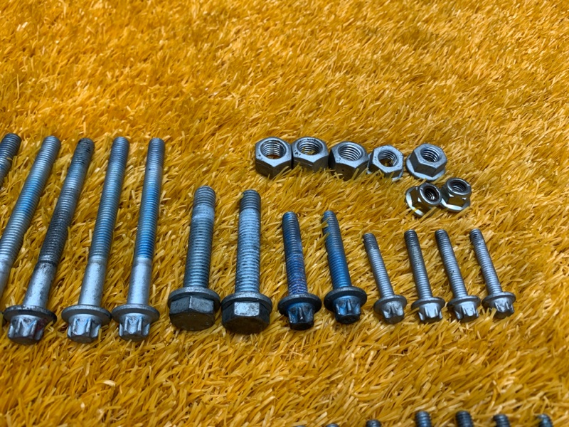 Болты и гайки ДВС, 930 рублей, Красноярск