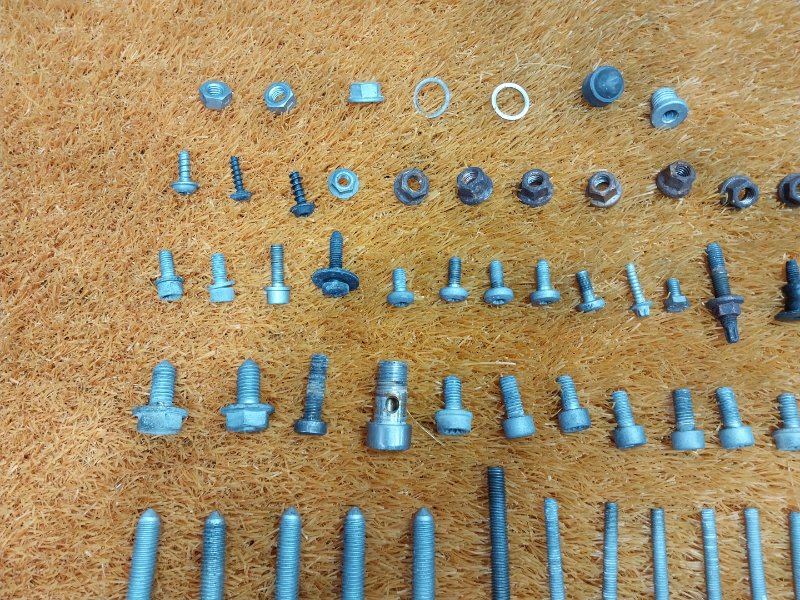 Болты и гайки ДВС, 570 рублей, Красноярск