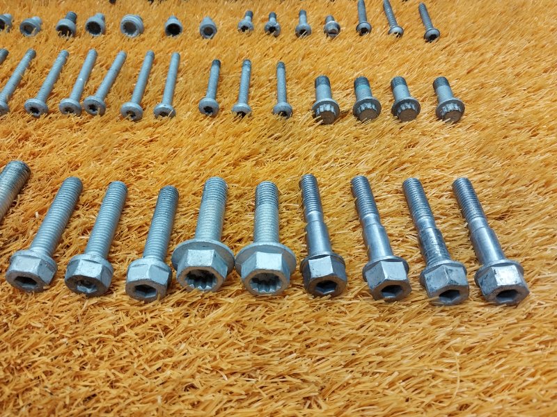 Болты и гайки ДВС, 570 рублей, Красноярск