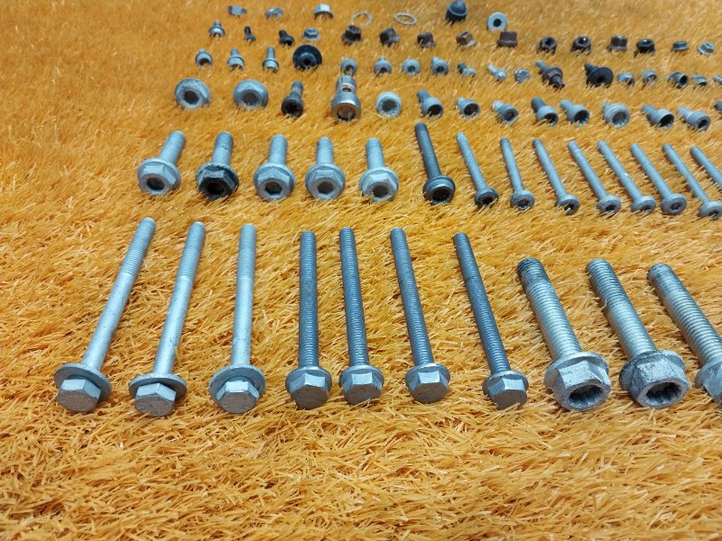 Болты и гайки ДВС, 570 рублей, Красноярск