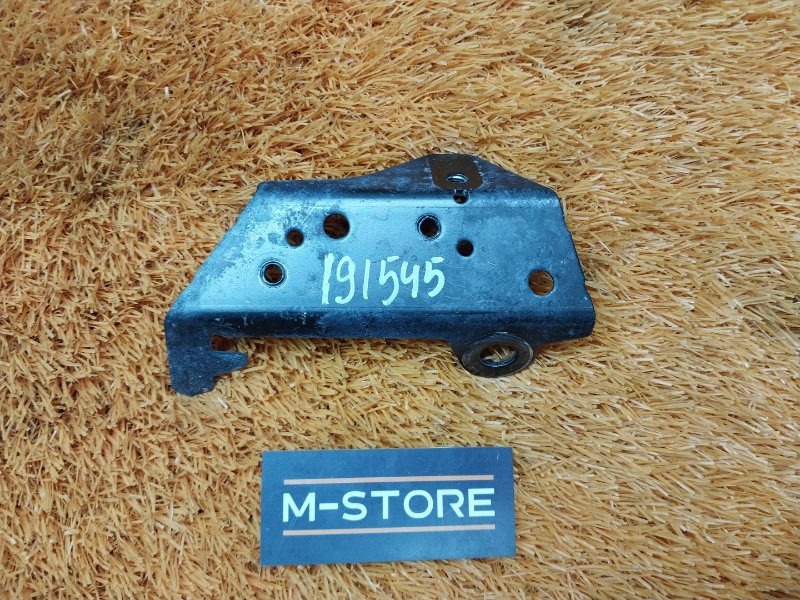 кронштейн, 300 рублей, Красноярск