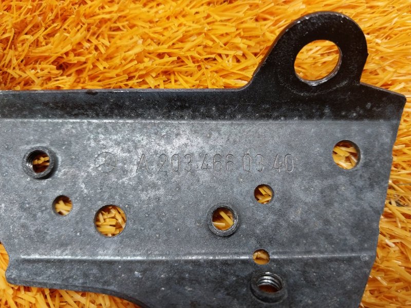 кронштейн, 300 рублей, Красноярск