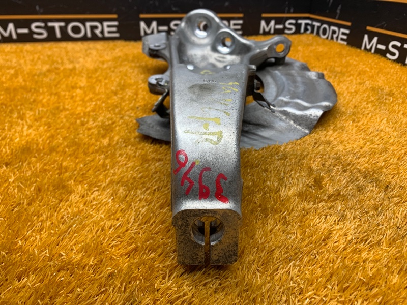 кулак поворотный, 1300 рублей, Красноярск