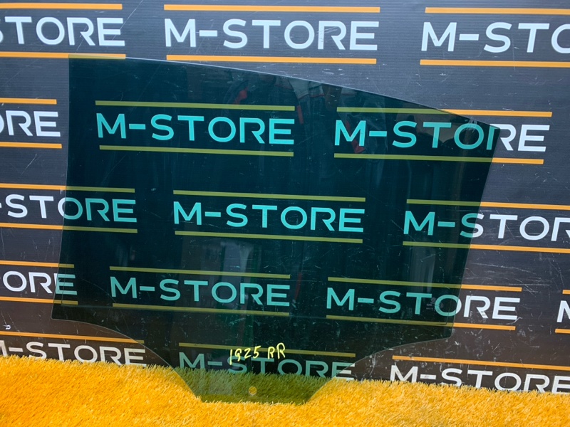 Стекло боковое, 1300 рублей, Красноярск