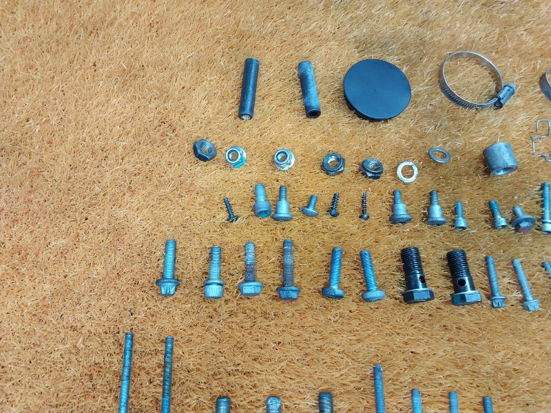 Болты и гайки ДВС, 930 рублей, Красноярск