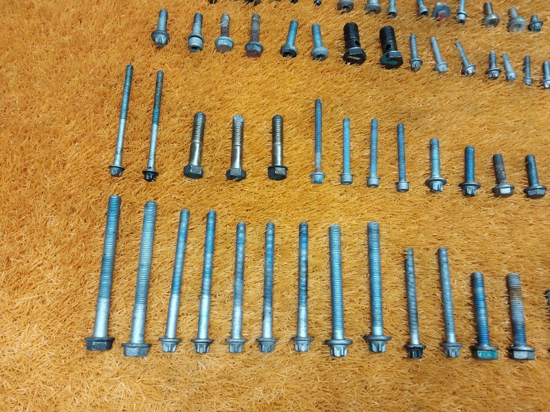 Болты и гайки ДВС, 930 рублей, Красноярск