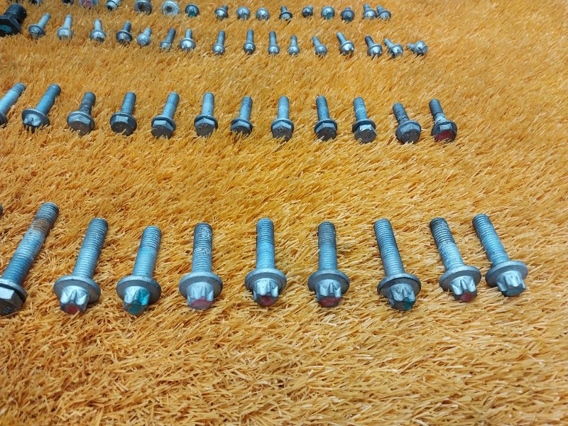 Болты и гайки ДВС, 930 рублей, Красноярск