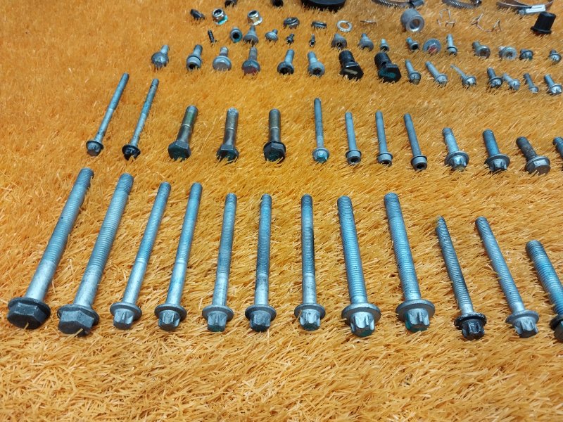 Болты и гайки ДВС, 930 рублей, Красноярск