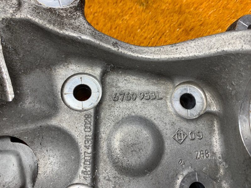 кулак поворотный, 1000 рублей, Красноярск