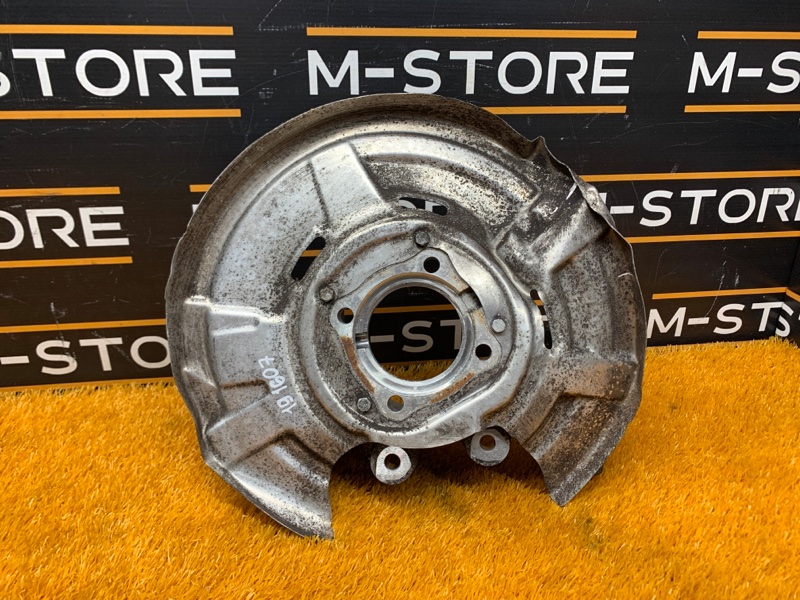 кулак поворотный, 1000 рублей, Красноярск