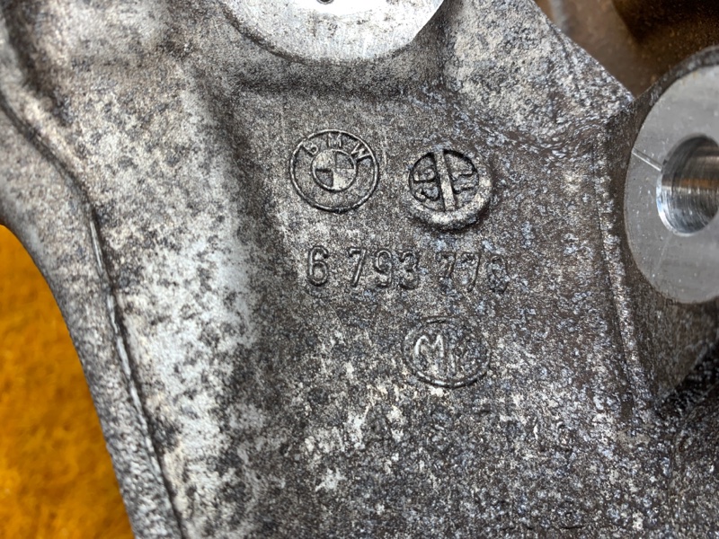 кулак поворотный, 1000 рублей, Красноярск