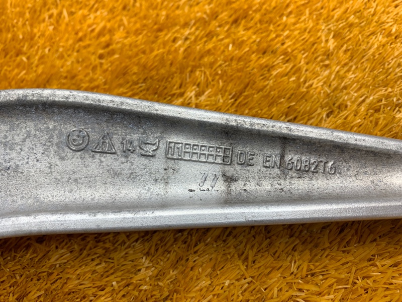 Рычаг подвески верхний, 1000 рублей, Красноярск