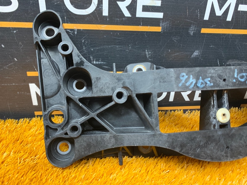 Кронштейн КПП, 2000 рублей, Красноярск