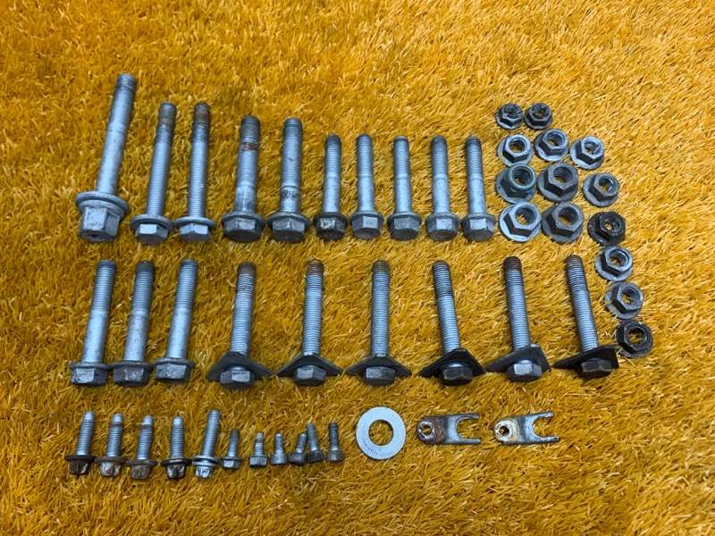 Болты и гайки задней подвески, 630 рублей, Красноярск
