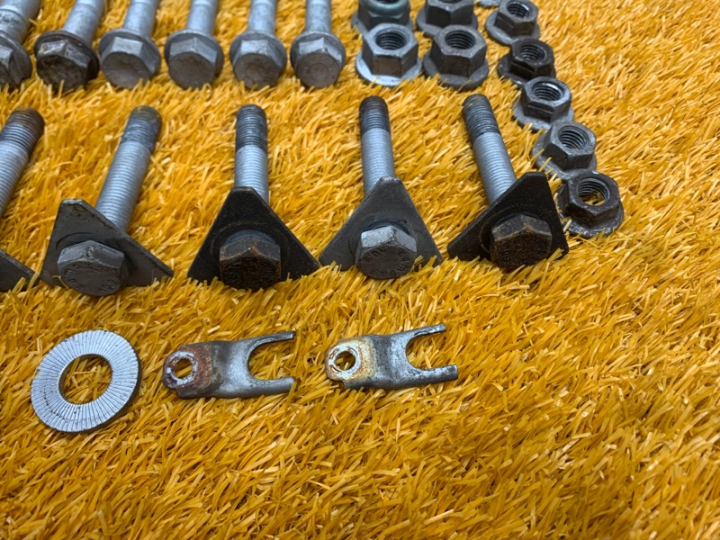 Болты и гайки задней подвески, 630 рублей, Красноярск